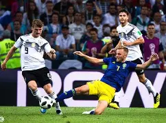 九州娱乐-瑞典队在比赛中展现出色的团队合作(瑞典队队员)